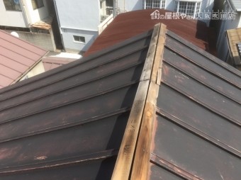強風で棟板金が飛んでしまった棟