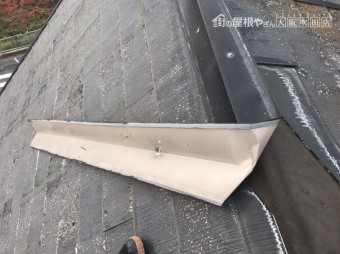 棟板金のめくれ