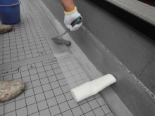 防水工事立ち上がりメッシュ部分塗装