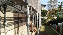 塗装に向けて足場架け