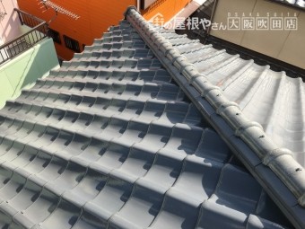 瓦屋根