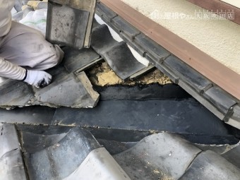 瓦葺き直し
