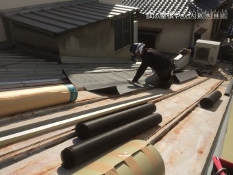 瓦棒屋根の防水シート下地