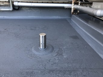 塩ビシート防水の脱気筒取付け