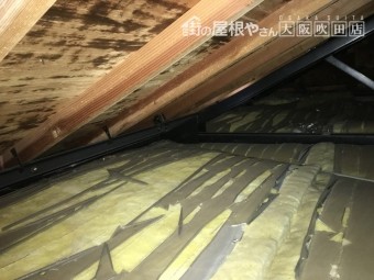 屋根裏
