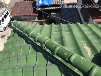 台風で被災した瓦屋根の下り棟