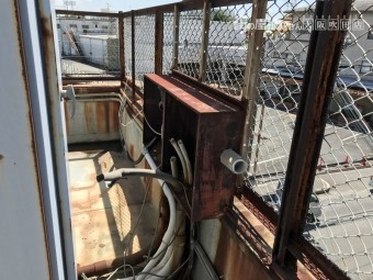 劣化の激しい屋上
