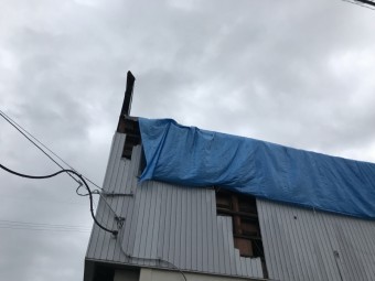 工場屋根ブルーシート養生