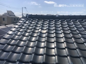 瓦屋根