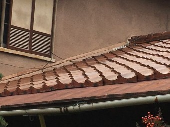 瓦屋根軒先