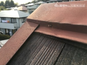 屋根の大棟の釘浮き