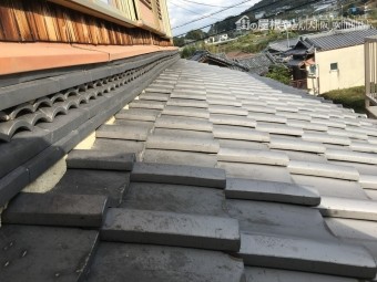 下屋根
