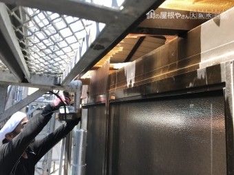 ポリカ波板を使用したベランダバルコニー