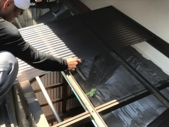 ポリカ波板を使用したベランダバルコニー