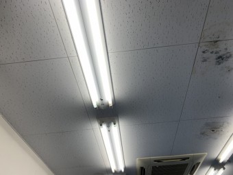 室内雨漏り雨染み