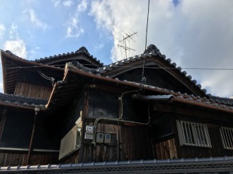 瓦屋根