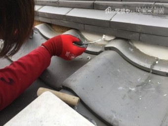 なんばん漆喰詰め直し作業