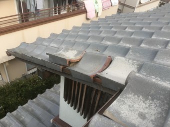 瓦捲れ