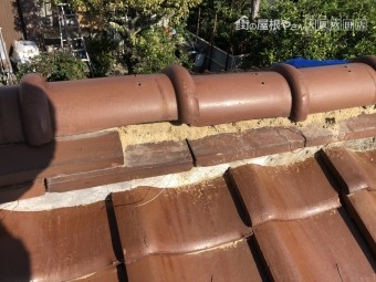 台風の強風で落下した熨斗瓦