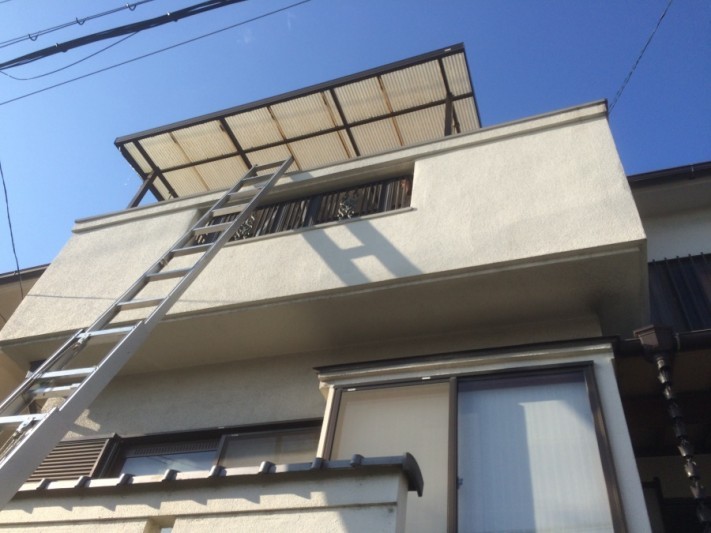 ベランダバルコニーポリカ波板屋根交換工事