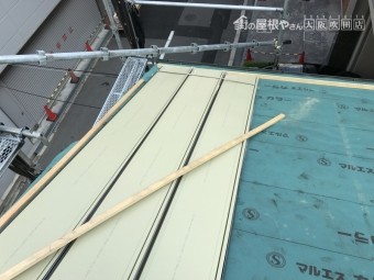 ガルバリウム鋼板施工