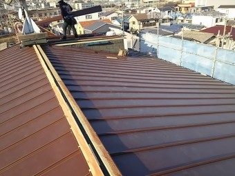 屋根カバー工事