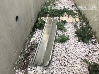 台風で外れた棟の板金