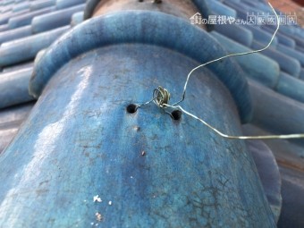 瓦の銅線
