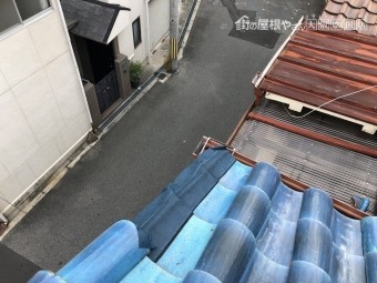 ケラバ付近瓦の不具合を防水シートでカバー