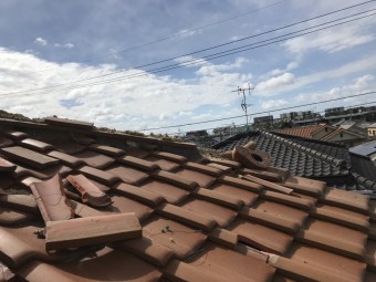 台風で被災した瓦屋根下り棟