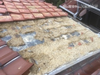 瓦捲れ