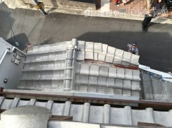 劣化した瓦屋根