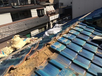 瓦葺き直し