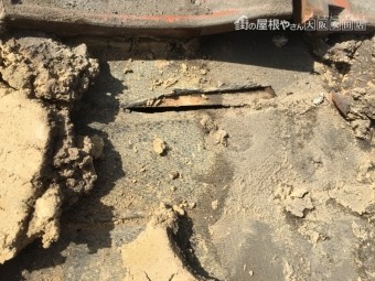 瓦屋根をめくったあと