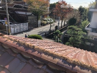 劣化した屋根の大棟