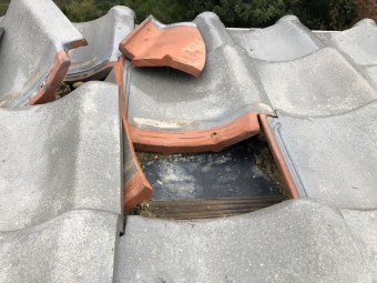 台風により被害のあった瓦屋根