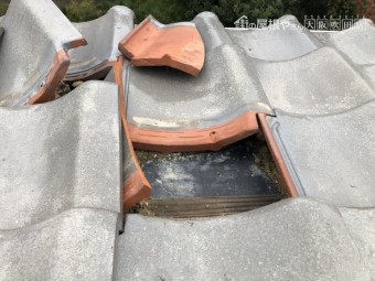 台風により被害のあった瓦屋根