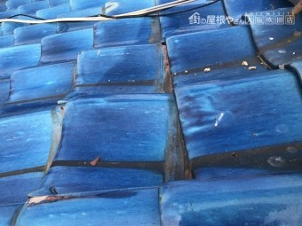 地震でズレた瓦