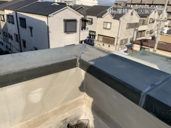 劣化の見られる屋上金属板金