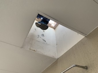 屋上への出入り口