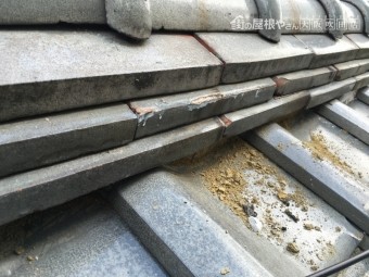 古い漆喰撤去