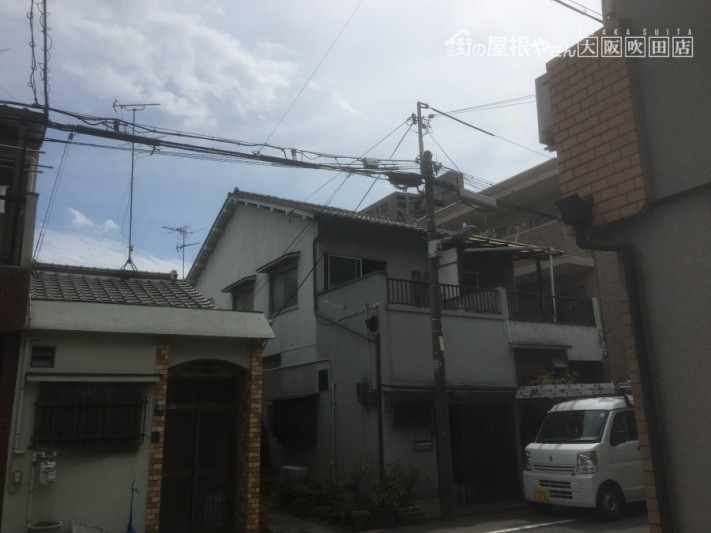 瓦屋根二階建て住宅全貌