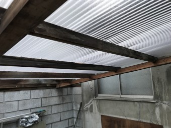 補修後の波板屋根