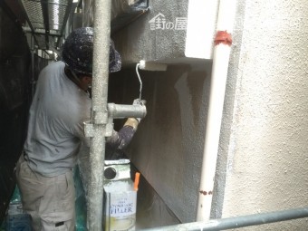 ローラーで外壁塗装