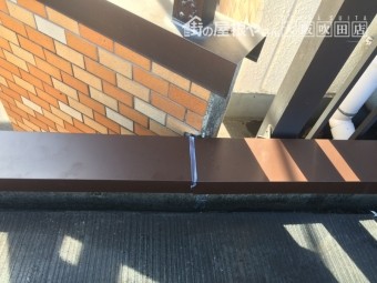 新しいパラペット笠木板金取り付け