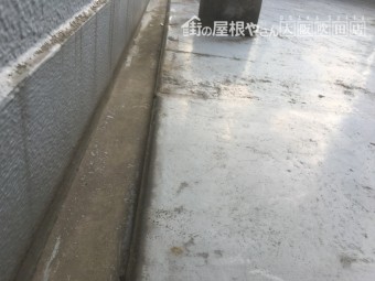 防水塗装劣化で剥がれ