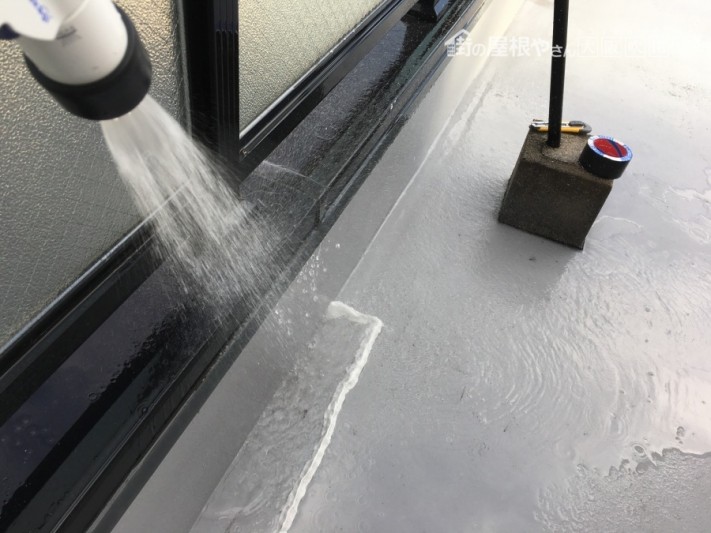屋上雨漏り散水試験