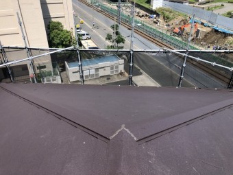 ガルバリウム鋼板屋根完成