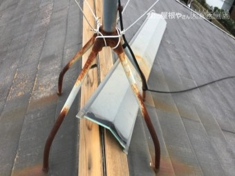 棟板金のめくれ