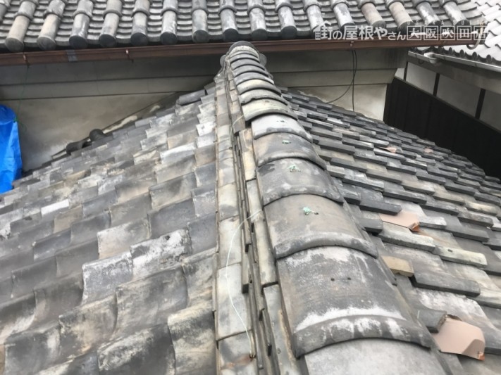 台風で崩れた瓦屋根